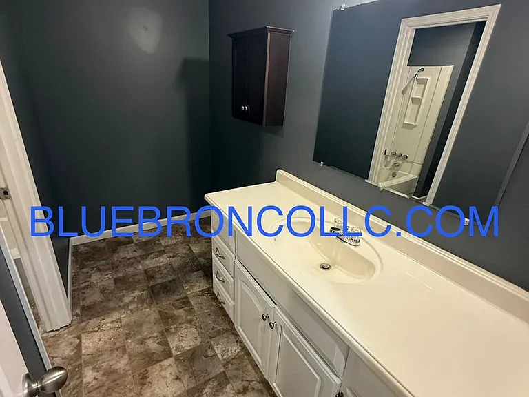 128 SW Oxford Pl — Photo 8