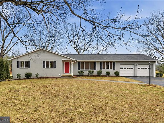 4th image of 388 Bowling Green Rd