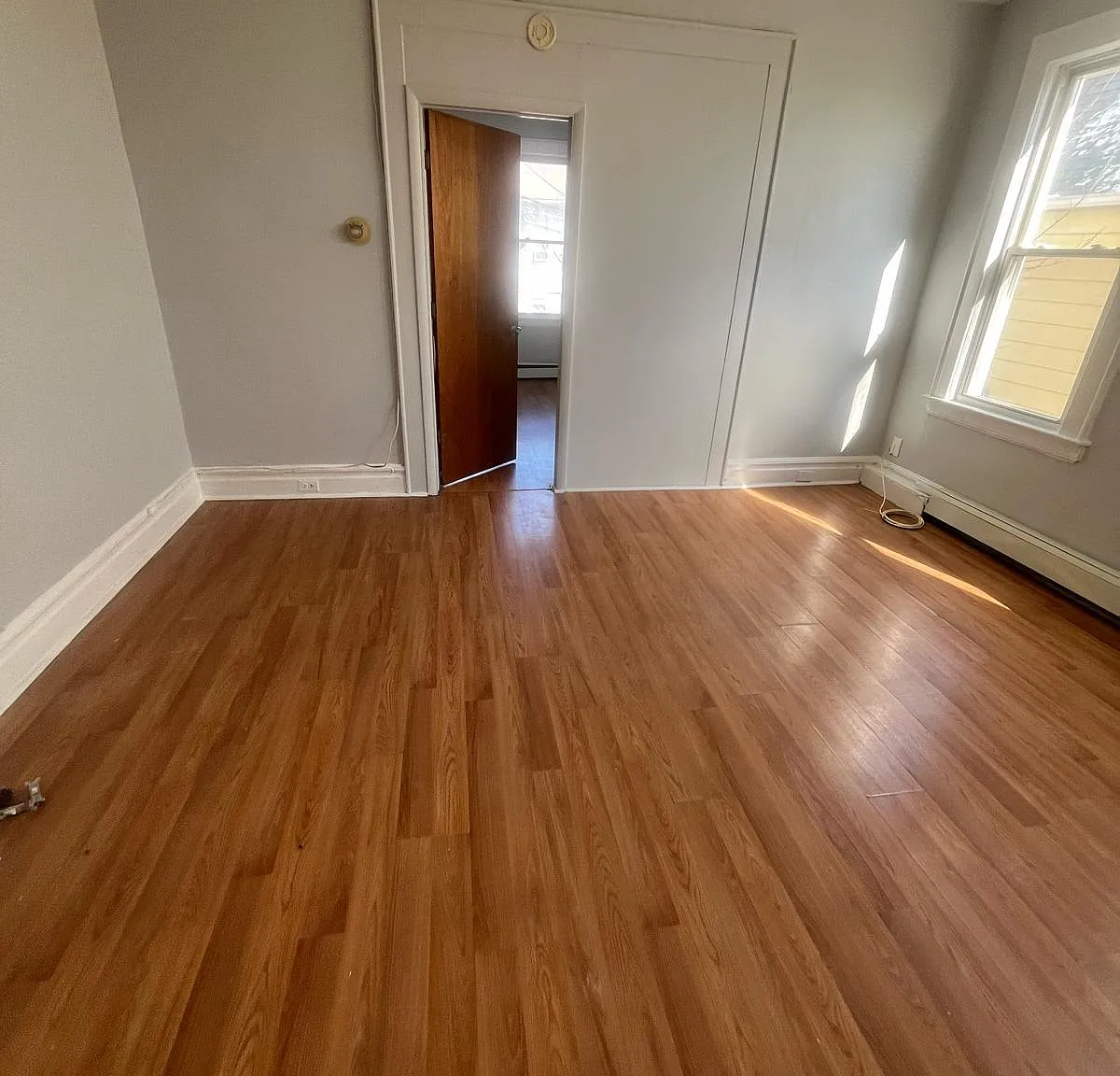 3 bed, 1100 sqft, $2,500 — Photo 4