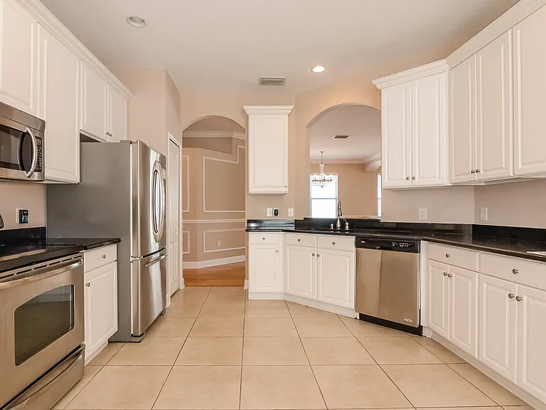 7830 Grasmere Dr — Photo 6