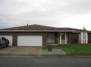 201 Summer Pl, Enumclaw, WA 98022