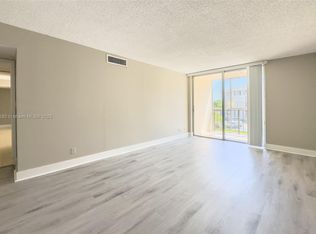 601 Three Islands Blvd APT 317, Hallandale, FL 33009