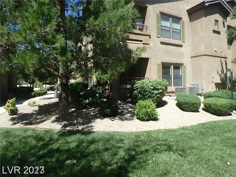 8250 N Grand Canyon Dr #1116 — Photo 28