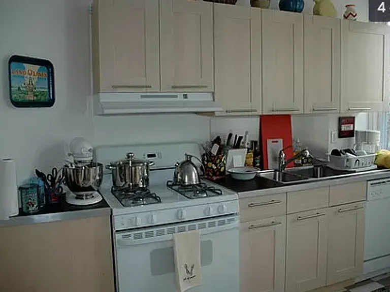940 State St #2 — Photo 6