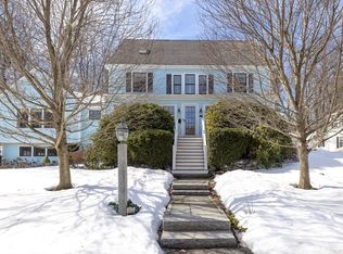 25 Washburn Ave, Wellesley, MA 02481