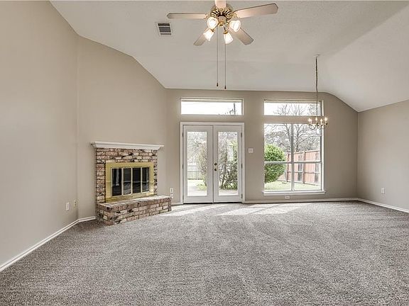 3rd image of 1324 Develon Dr