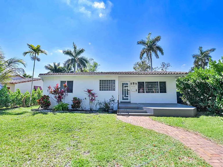1532 Fletcher St — Photo 4