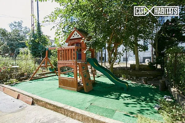 Rented by Citi Habitats | media 28