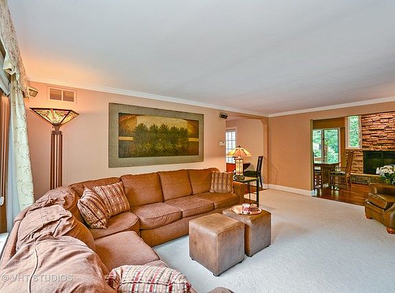 4th image of 221 Woodward Ave