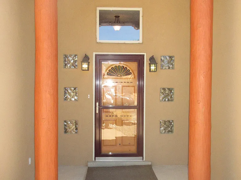 1312 Tiffany Ln SE — Photo 3