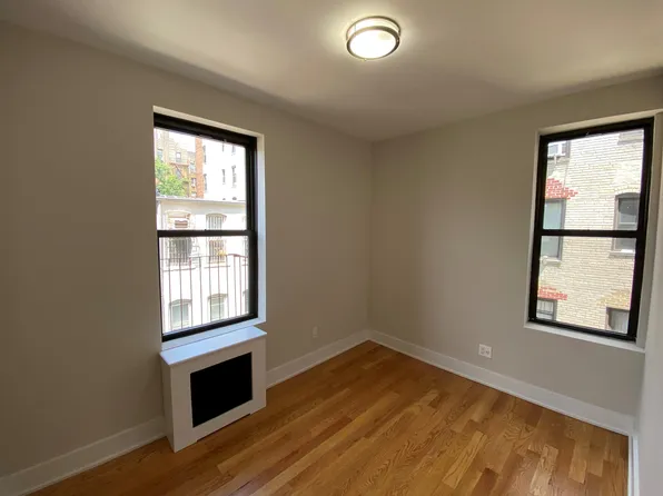 486 Brooklyn Avenue 3224 image 2 of 9