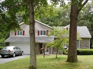3 Rivercrest Dr, Rexford, NY 12148