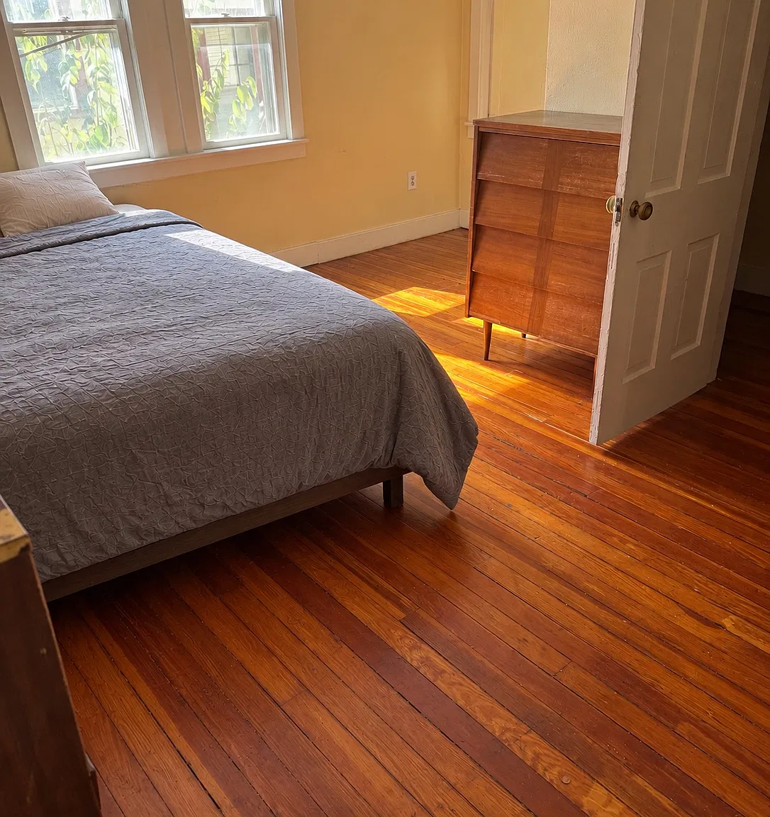 7 bed, 3212 sqft, $600 — Photo 4