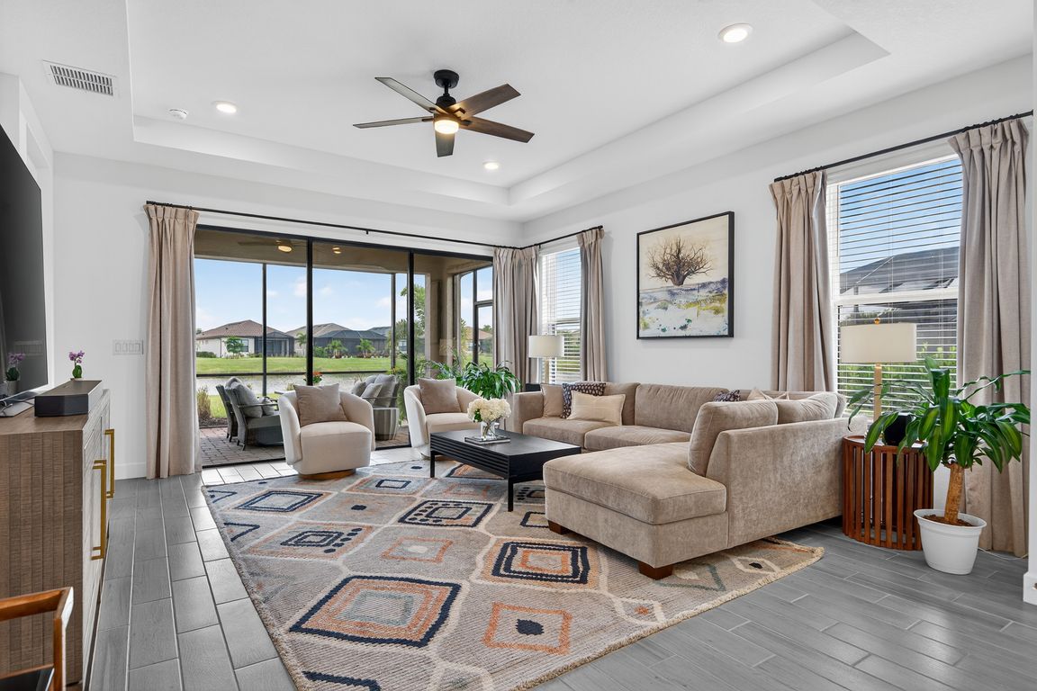 next background image