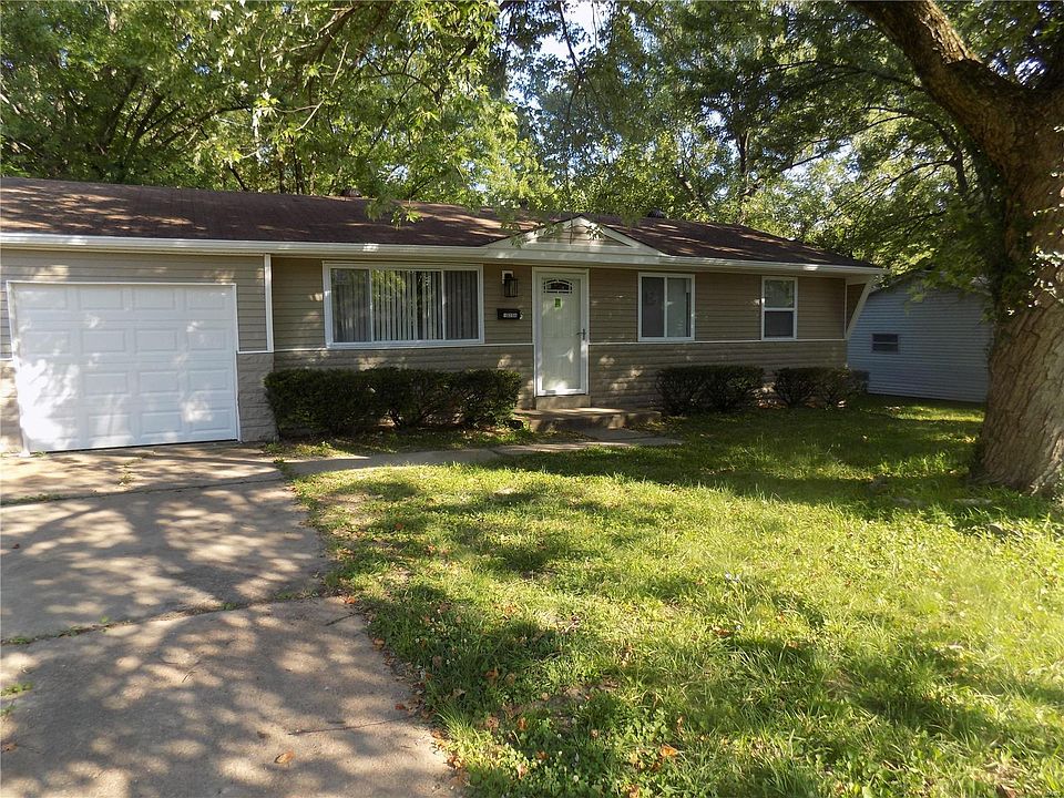 1st image of 10206 Lilac Ave