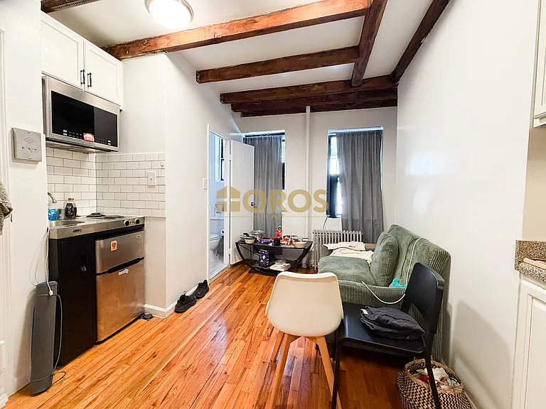 531 E 13th St #1 — Photo 1