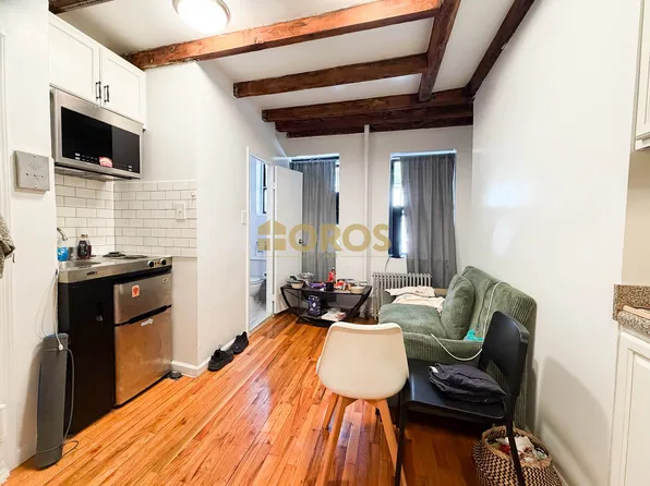 531 East 13th Street image 1 of 6