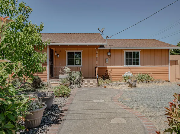 1300 SW Jordan St, Grants Pass, OR 97526
