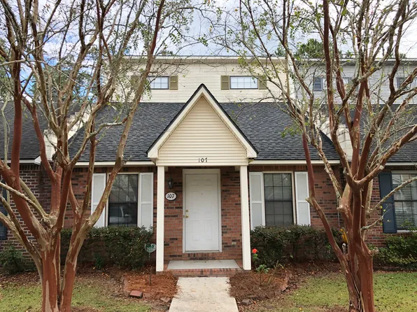 107 Southgate Dr, Moultrie, GA 31768