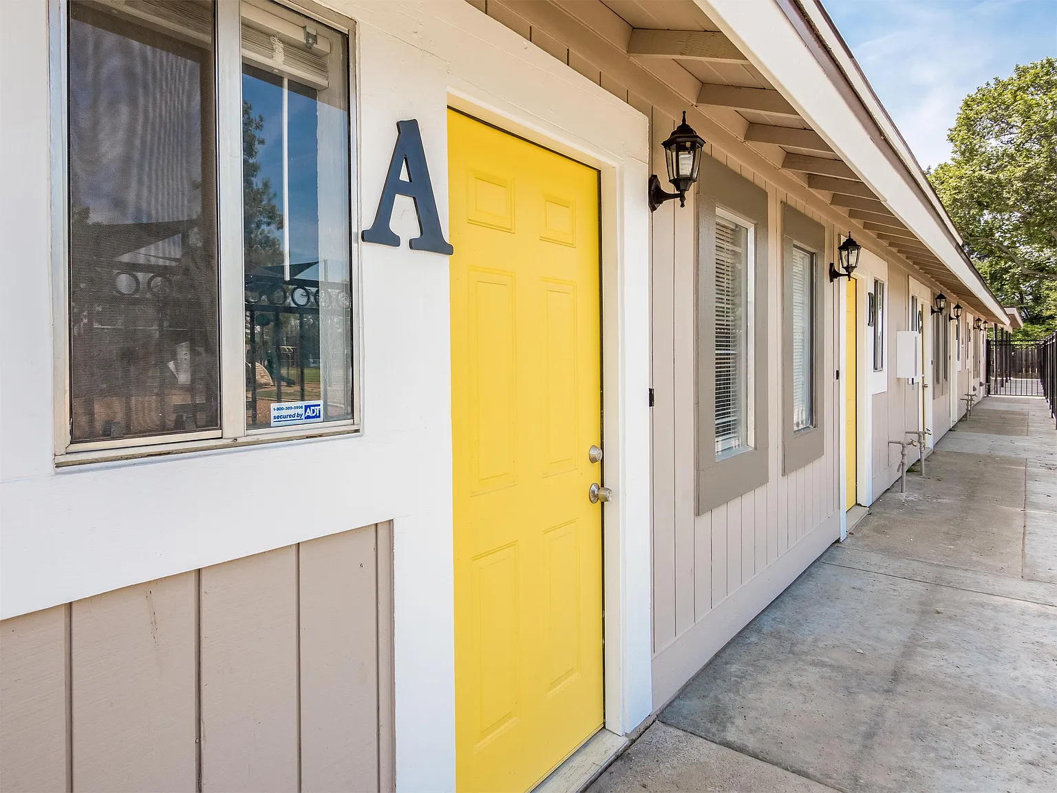 701 South Encina Street - F — Photo 2