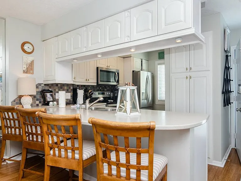 403 Dolphin Ct — Photo 15