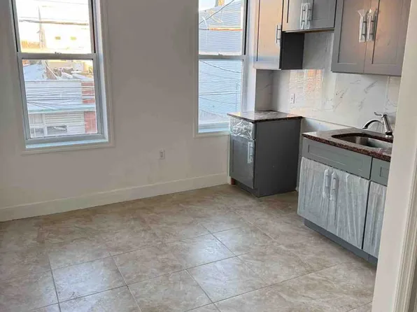 (undisclosed Address), Staten Island, NY 10305