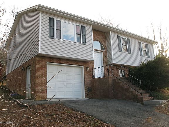 2nd image of 150 Edgewood Dr