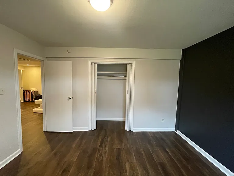 Elmwood Dr — Photo 12