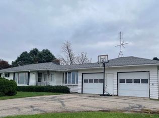 1032 Kentville Rd, Neponset, IL 61345