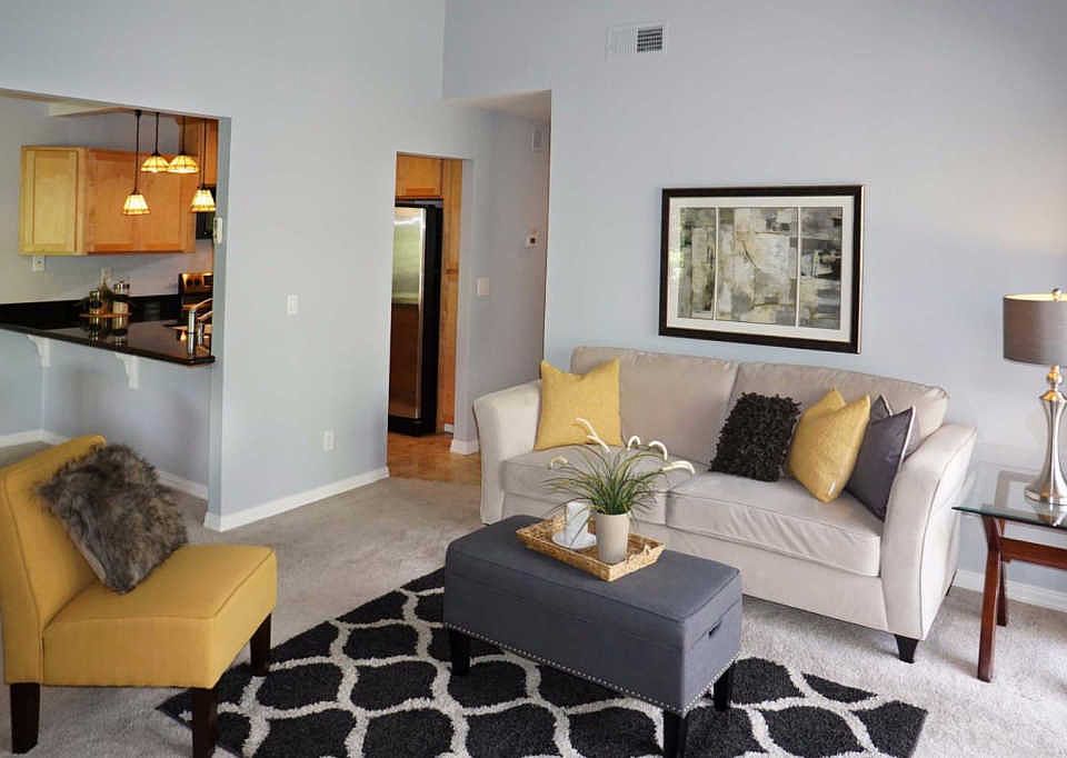 1st image of 3408 La Terrace Cir