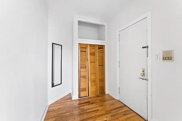 Rented by Compass | media 13
