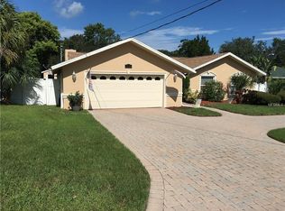 1134 Hickory Dr, Largo, FL 33770