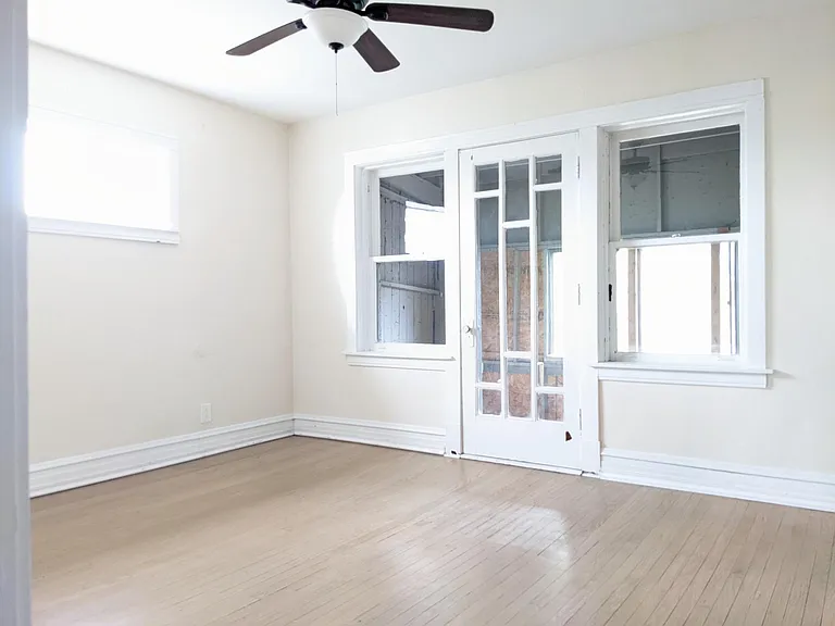 4419 W Irving Park Rd #3 — Photo 15