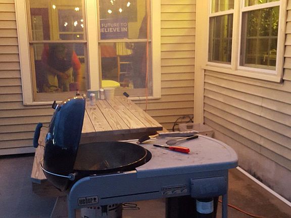 Enjoy amazing sunsets on your patio (grill & lights not incl