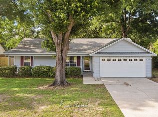 820 Valley Ridge Cir, Pensacola, FL 32514