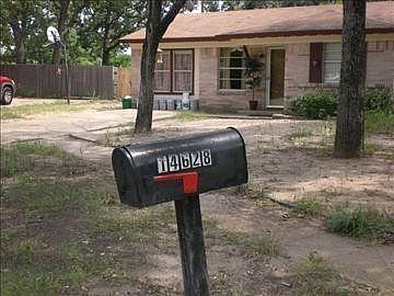 4th image of 14628 Oakwood Ln