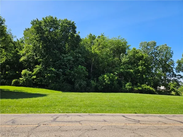 Pleasant Valley Dr, Coshocton, OH 43812