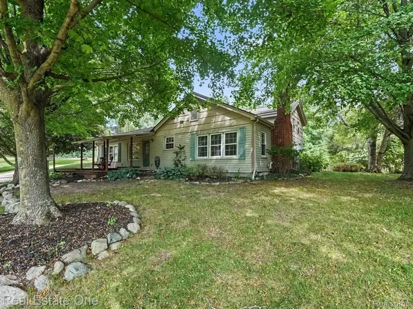 1275 Rosell Rd, Holly, MI 48442