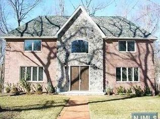 1003 Washington Ave S, Old Tappan, NJ 07675