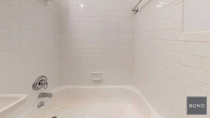 Rented by Bond New York | media 4