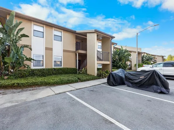 10100 Sailwinds Blvd N APT 101, Largo, FL 33773