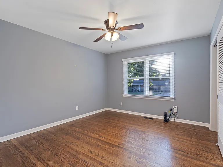 3311 Beverly Dr SW — Photo 6