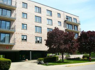 1660 E Thacker St APT 2B, Des Plaines, IL 60016