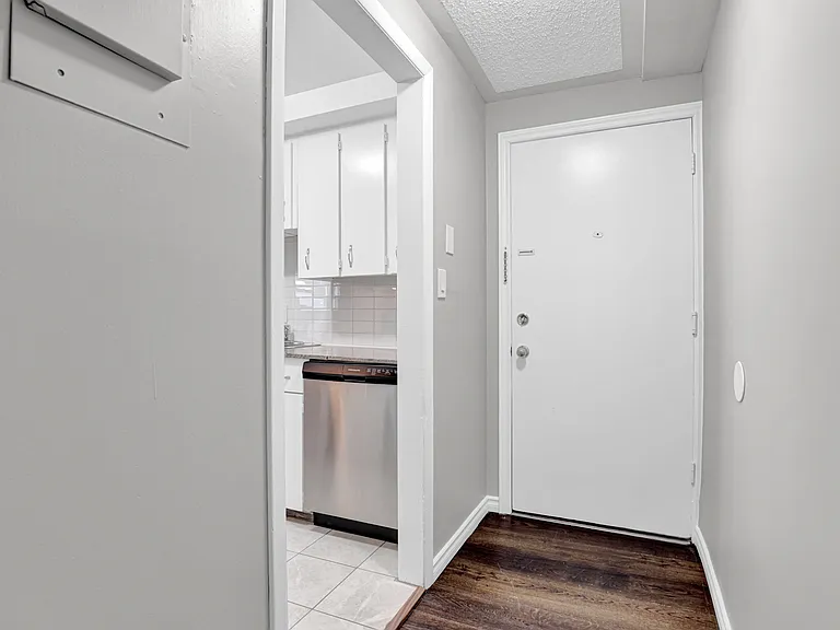 24 Union St — Photo 4