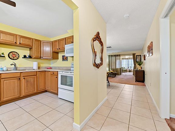 2nd image of 5725 Fernley Drive E #8