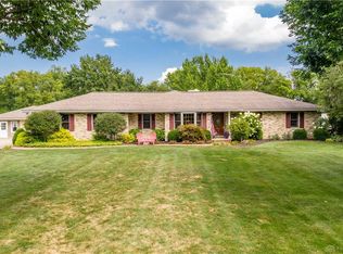1112 Stone Dr, West Alexandria, OH 45381