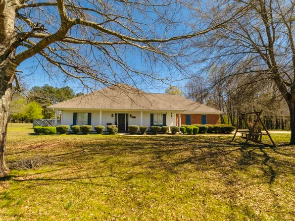1110 Dodson Rd, Caledonia, MS 39740