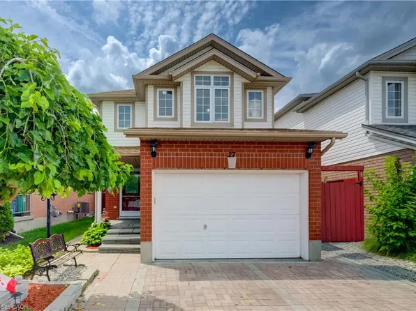 27 Bridlewreath St, Kitchener, ON N2E 3V5