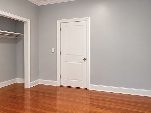 5th image of 107 Murray St Floor 1