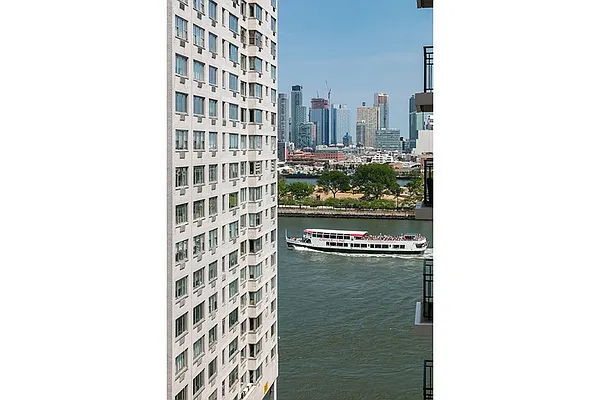 Sold by Fox Residential Group | media 6